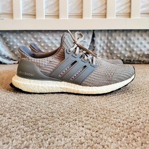 *SOLD* Ultra Boost 4.0 Grey Ultraboost sz 8